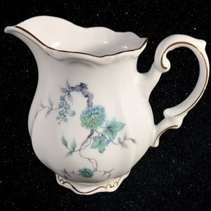 Mitterteich Green Ming Creamer 13 oz. Scallop Edge Bavaria Germany 4.5”T